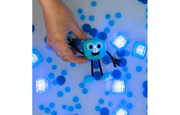 Glopals Light up cubes - 4st Blair -blue Glopals Light up cubes - 4st Blair -blue